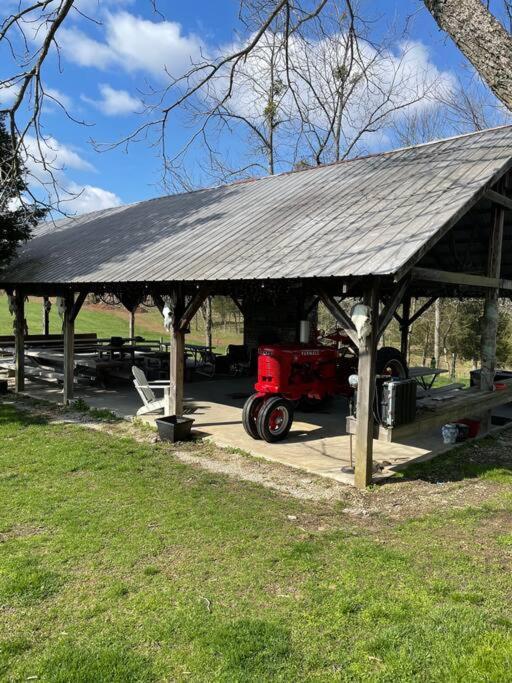 Bourbon Trail Cabin On The Farm Lawrenceburg Экстерьер фото