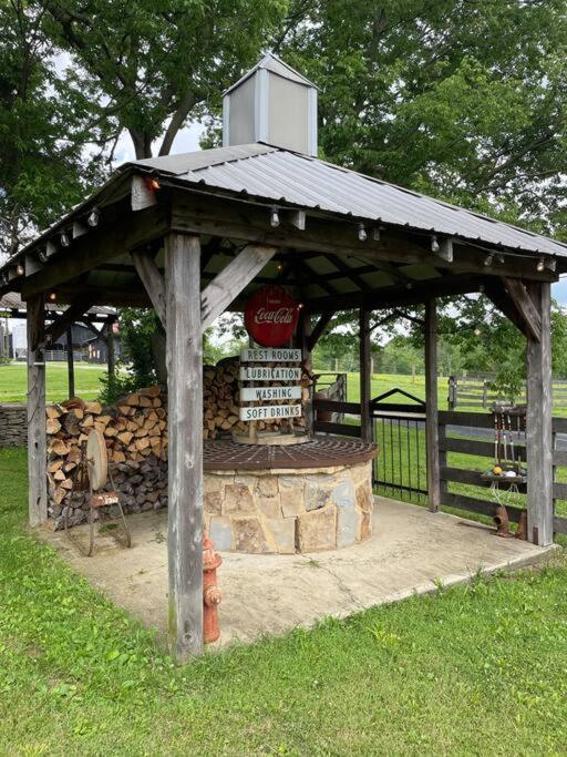 Bourbon Trail Cabin On The Farm Lawrenceburg Экстерьер фото