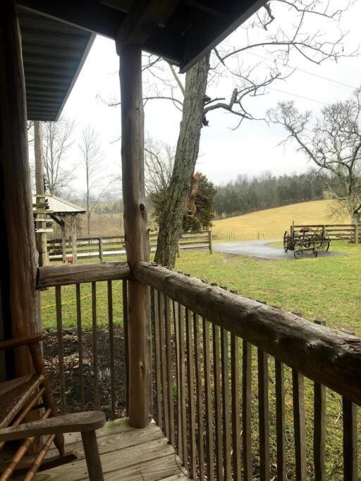 Bourbon Trail Cabin On The Farm Lawrenceburg Экстерьер фото