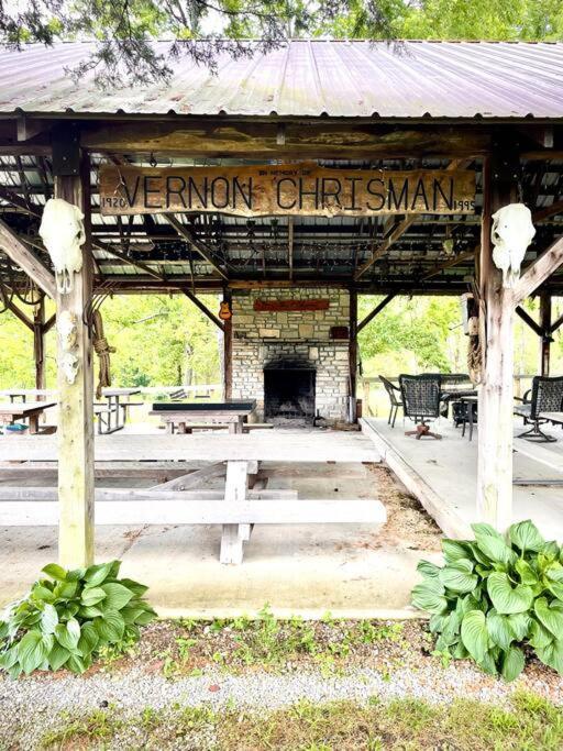 Bourbon Trail Cabin On The Farm Lawrenceburg Экстерьер фото