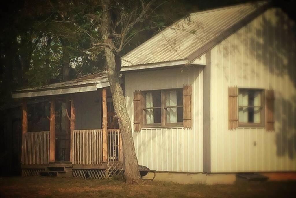 Bourbon Trail Cabin On The Farm Lawrenceburg Экстерьер фото